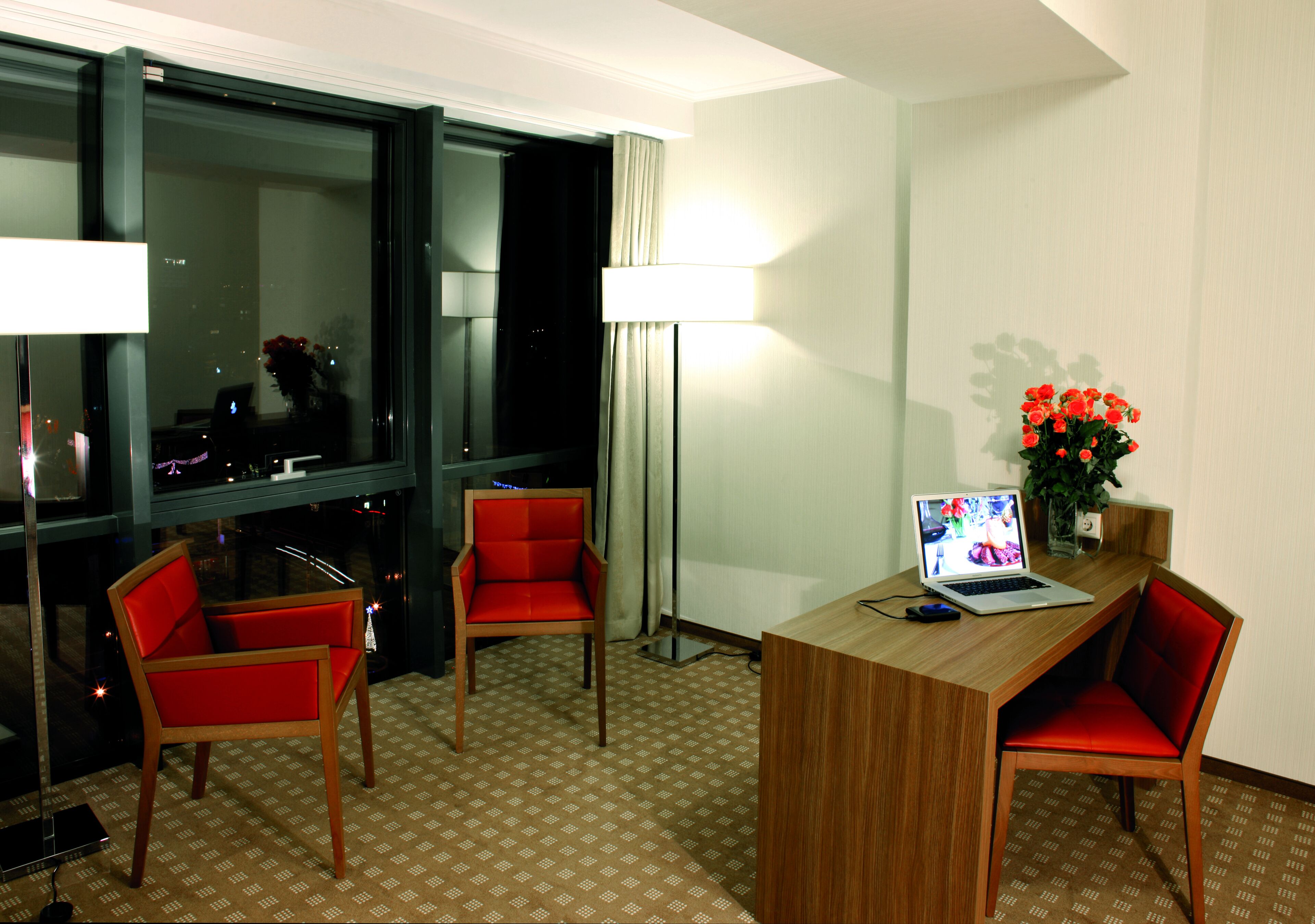 Junior Twin Room | Premium bedding, minibar, in-room safe, individually decorated