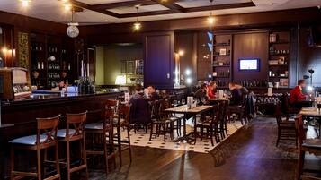 Se ofrece un desayuno bufé (10 EUR por persona)