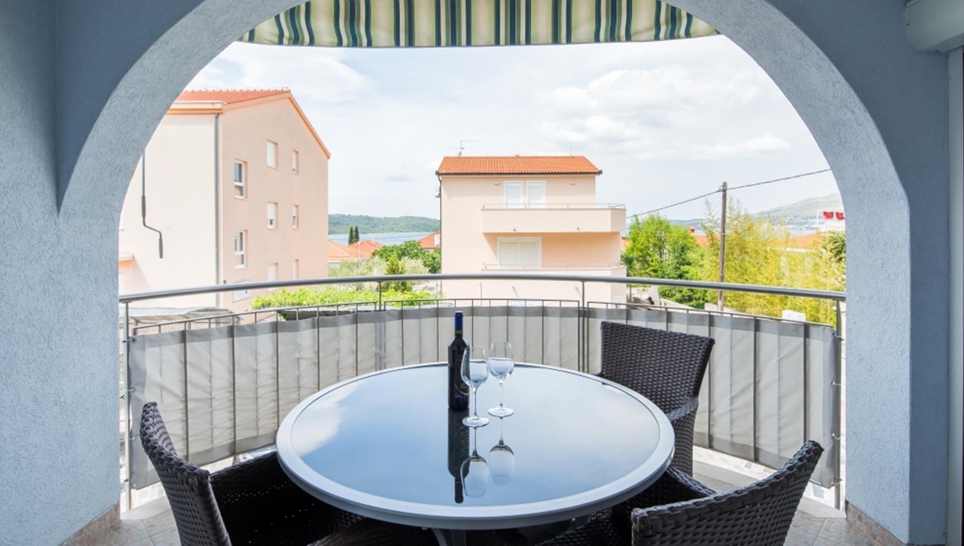 Seaview apartment Delight 4 near beach and Trogir EOS-CROATIA