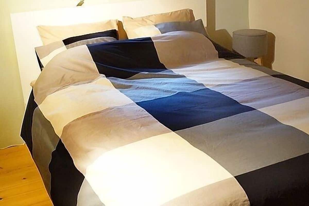 Standard Individual Suite (La Mimosa) | WiFi (free), bed sheets