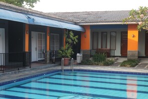 Piscine extérieure