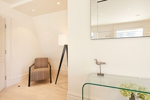 Interior - LCS Exeter Street Apartments (London)