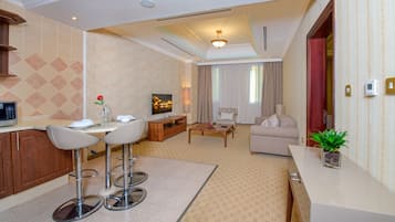 TV LCD 42 polegadas com canais a cabo, TV, lareira