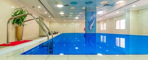 Indoor pool, pool loungers