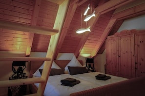 3 habitaciones, caja de seguridad en la habitación y escritorio