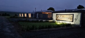 Fachada de la propiedad