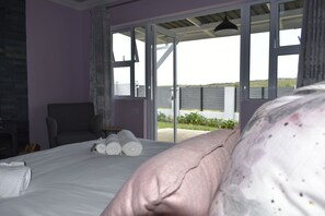 Suite #4 - Sunrise Queen Natural View