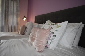 Suite #2 - Sunset Twin Garden View | Premium bedding, individually decorated, individually furnished, desk