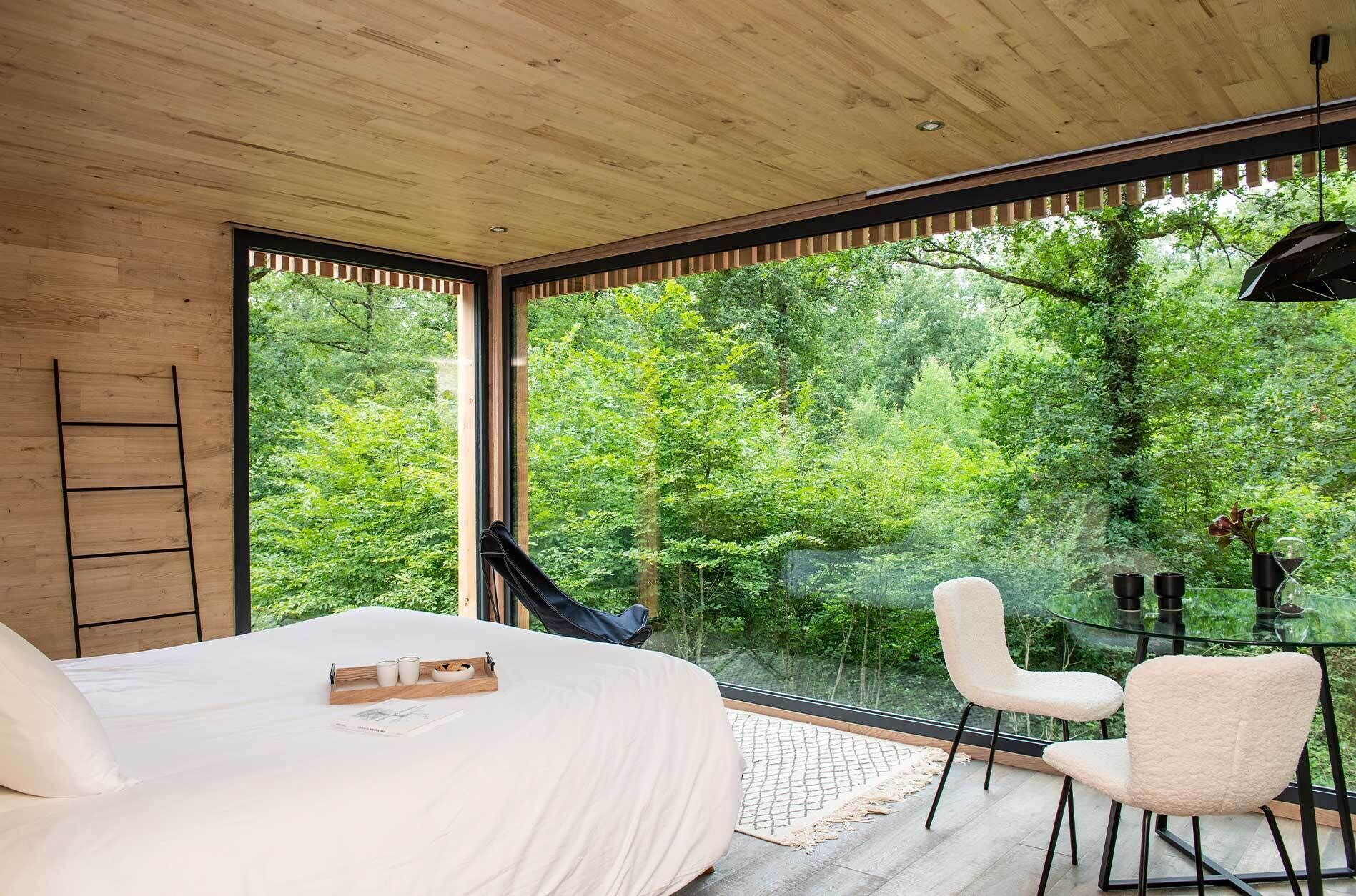 Design Suite, Hot Tub - "Uzume" Jacques Bosser | 1 bedroom, premium bedding, minibar, in-room safe