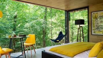 Design Suite, Hot Tub - "Yellow Shelter" by Aurèle | View from room