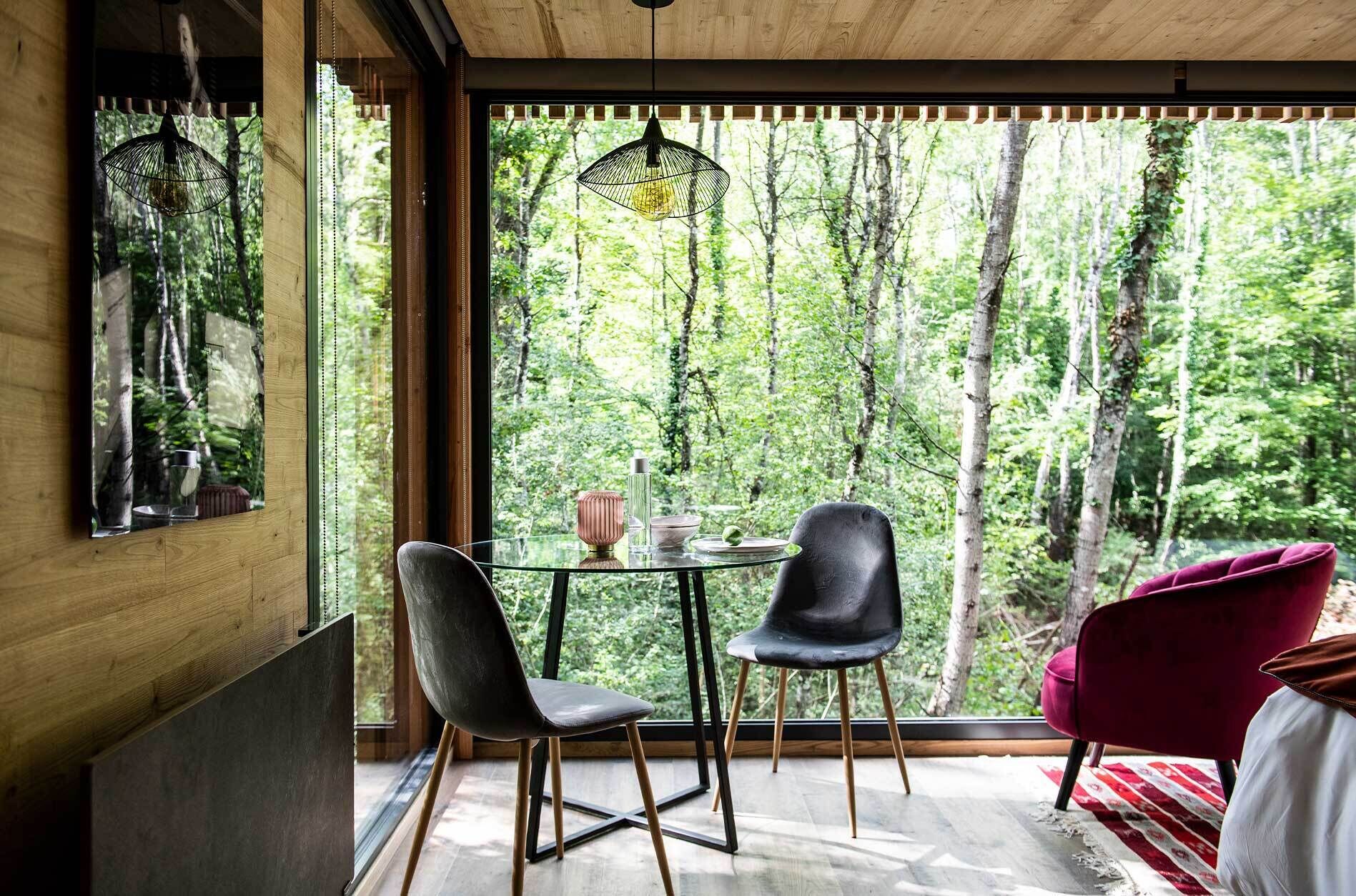 Design Suite, Sauna and Jacuzzi, 1 King bed - "Lucien" by Multi-Artistes | 1 bedroom, premium bedding, minibar, in-room safe