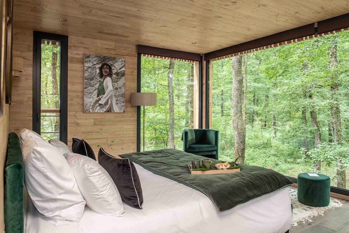 Design Suite, Hot Tub - "Essentielle" by Tara | 1 bedroom, premium bedding, minibar, in-room safe