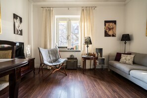 Deluxe-Apartment | Wohnzimmer | Flachbildfernseher