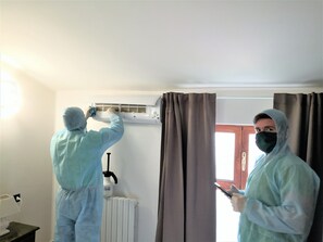 Interior detail - Plaza Rooms Ciampino (Ciampino)