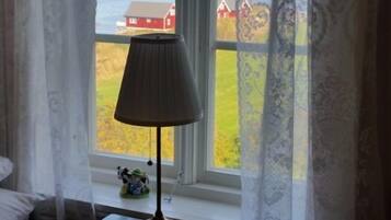 Dobbeltrom, delt bad | Individuelt dekorert, individuelt innredet og wi-fi (inkludert)