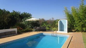 Piscina externa sazonal