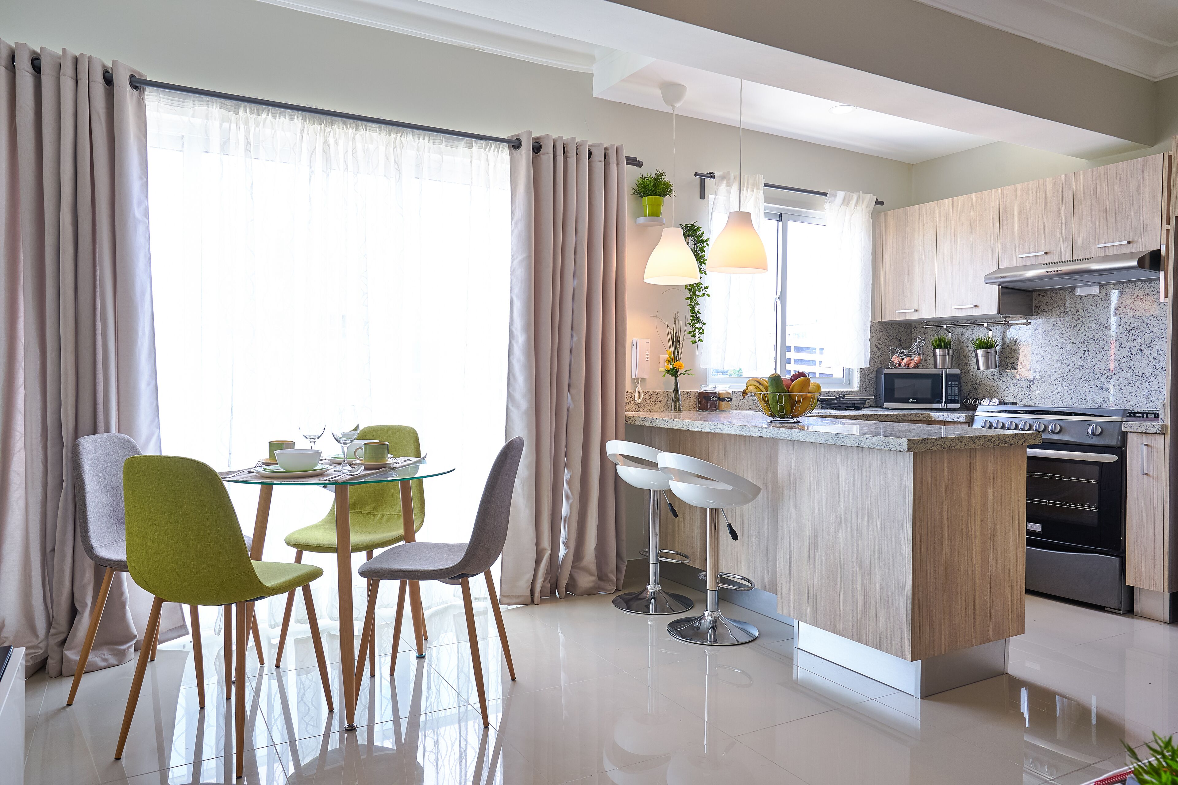 Microondas, horno, cafetera o tetera y hervidor eléctrico