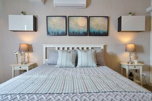2 bedrooms, in-room safe, iron/ironing board, travel crib