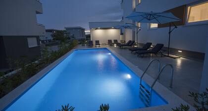 Pool Apartments & Rooms Mare