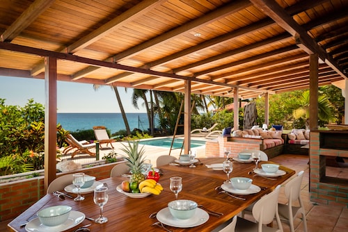 Peaceful villa on the beach - Little Beach House