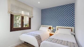 Appartamento (4 Bedrooms) | 4 camere, ferro/asse da stiro, Wi-Fi gratuito, lenzuola