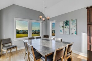 Dining - Tee-rific: Private Pool, Access to Free Oceanfront Parking (Nags Head)