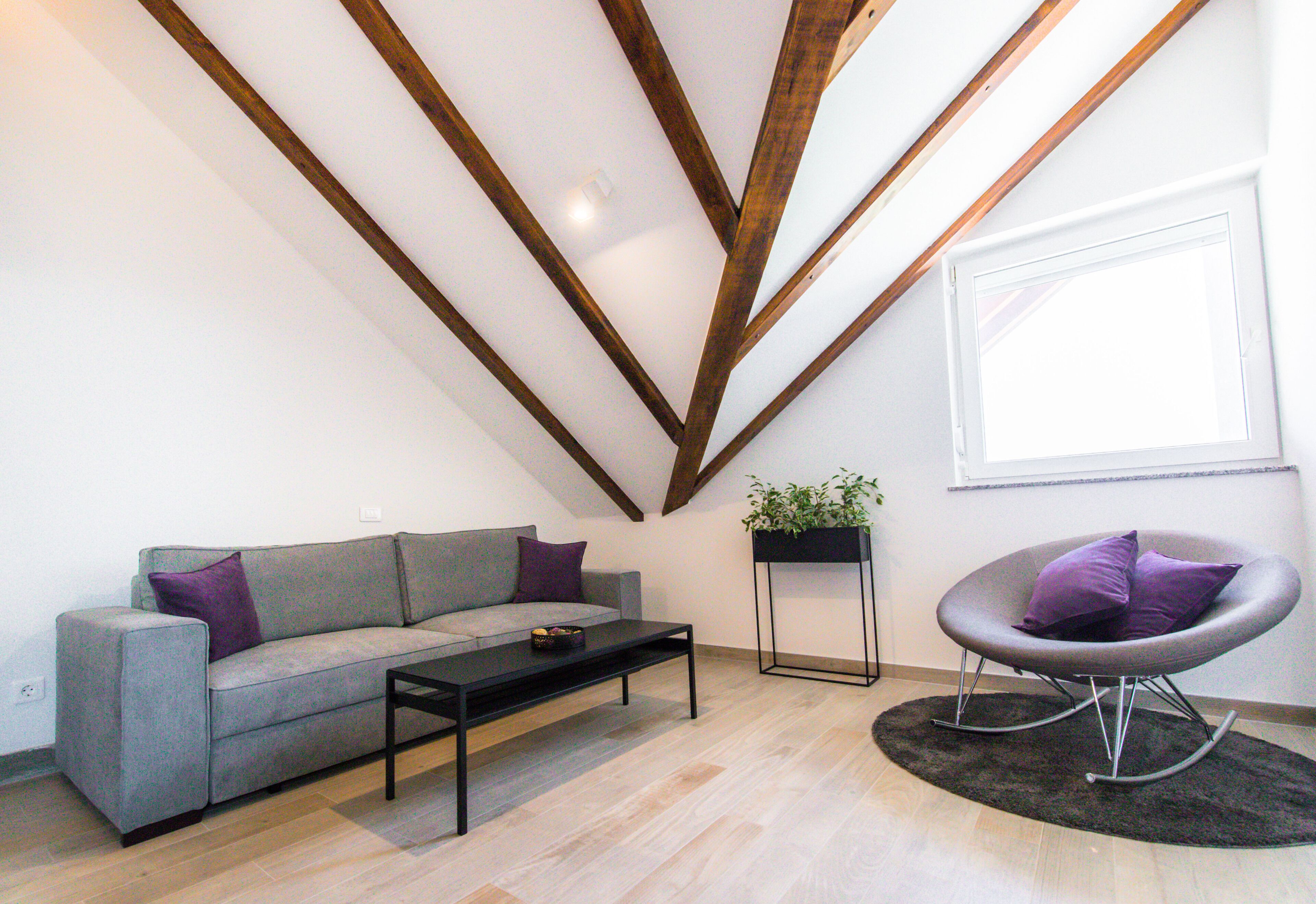 豪華公寓 | 起居區 | 70-公分 LCD 液晶電視、衛星頻道、電視