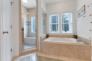 Ensemble douche/baignoire, serviettes fournies