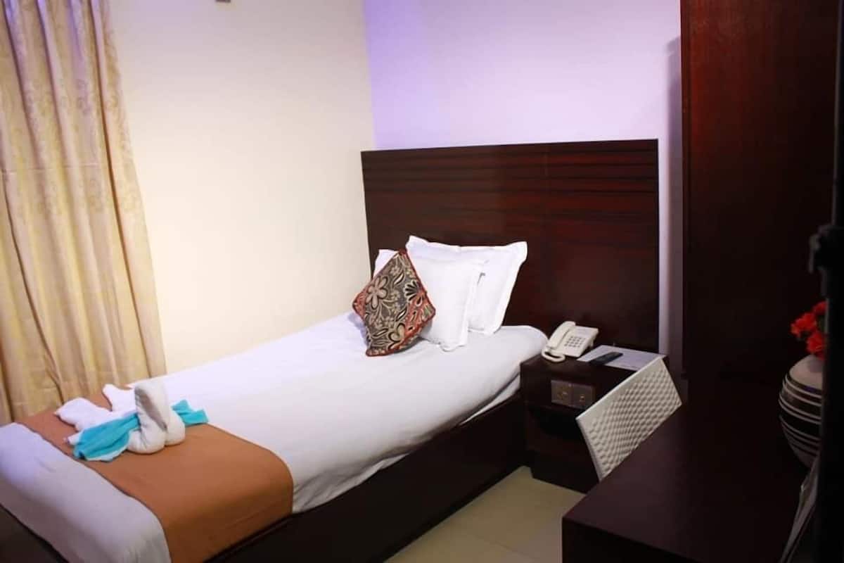 Chambre Simple Deluxe, 1 lit une place | 1 chambre, minibar, coffres-forts dans les chambres