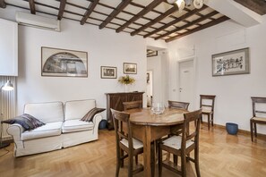 Apartment, 2 Bedrooms | Living area