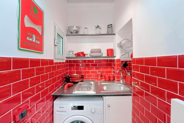 Studio | Private kitchenette | Fridge, microwave, stovetop, espresso maker - Panico (Rome)
