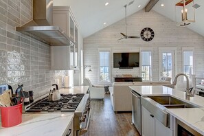 Fridge, microwave, oven, stovetop - It is Well' in Cinnamon Shore! Gorgeous Home + Pools & More Amenities (Port Aransas)