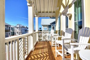 Property grounds - It is Well' in Cinnamon Shore! Gorgeous Home + Pools & More Amenities (Port Aransas)