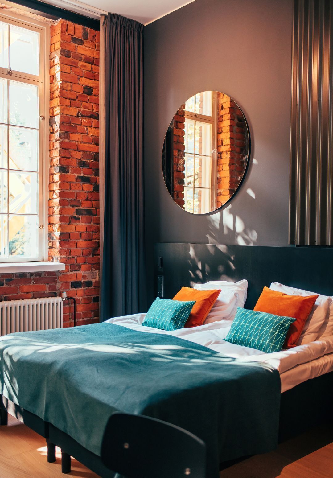 The Loft | Seprai premium, minibar, brankas, dan meja kerja