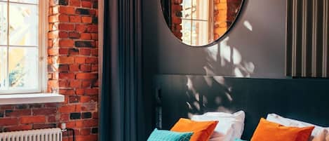 The Loft | 高級寢具、迷你吧、房內夾萬、書桌