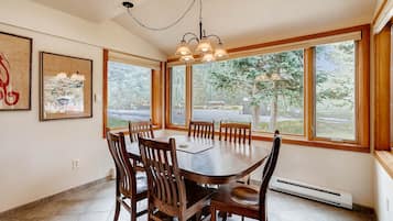 Lejlighed - 2 soveværelser | Spiseområde