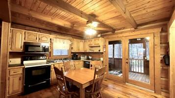 Cabin, 2 Bedrooms | Private kitchen | Fridge, oven, coffee/tea maker, toaster