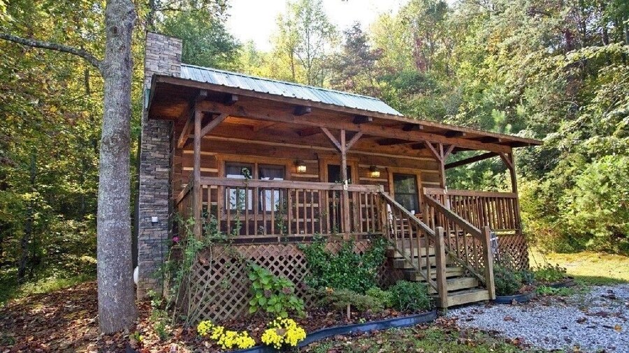 Leave the stress behind!- private hot tub, pet and motorcycle friendly, let peace and nature surround you! 2 Bedroom Home by RedAwning