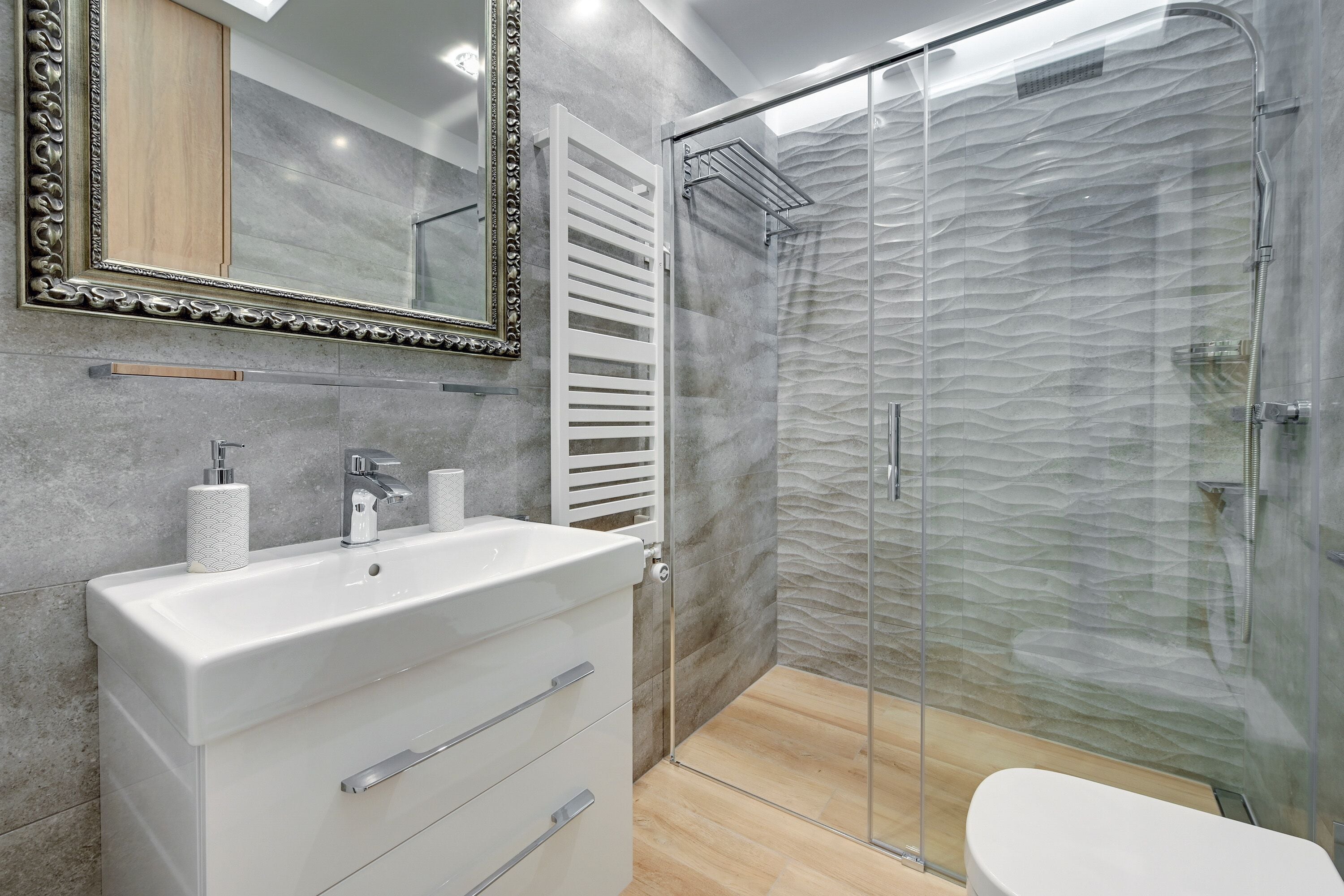 Appartement Deluxe | Douche de la salle de bain