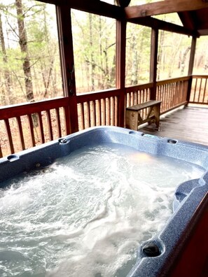 Studio | Property grounds - Private and Perfect! - hot tub, king bed, fireplace - dog and motorcycle friendly Studio Cabin by RedAwning (Tellico Plains)