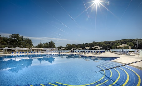 Seasonal outdoor pool