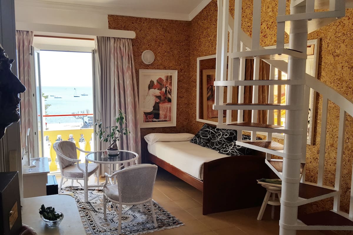 Suite | 1 slaapkamer, een minibar, een bureau, verduisterende gordijnen