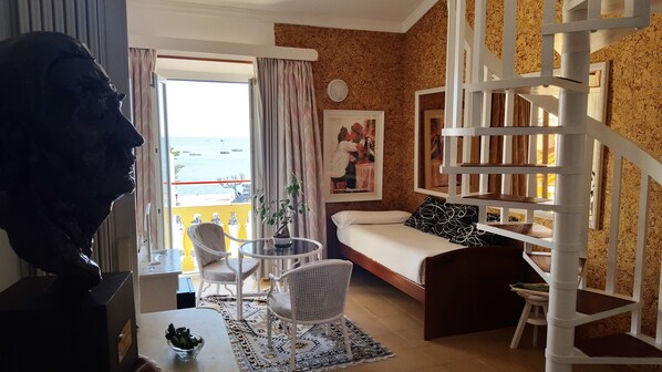 Duplex Suite | Minibar, skrivbord, mörkläggningsgardiner och ljudisolering