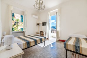 Triple Room, Shared Bathroom