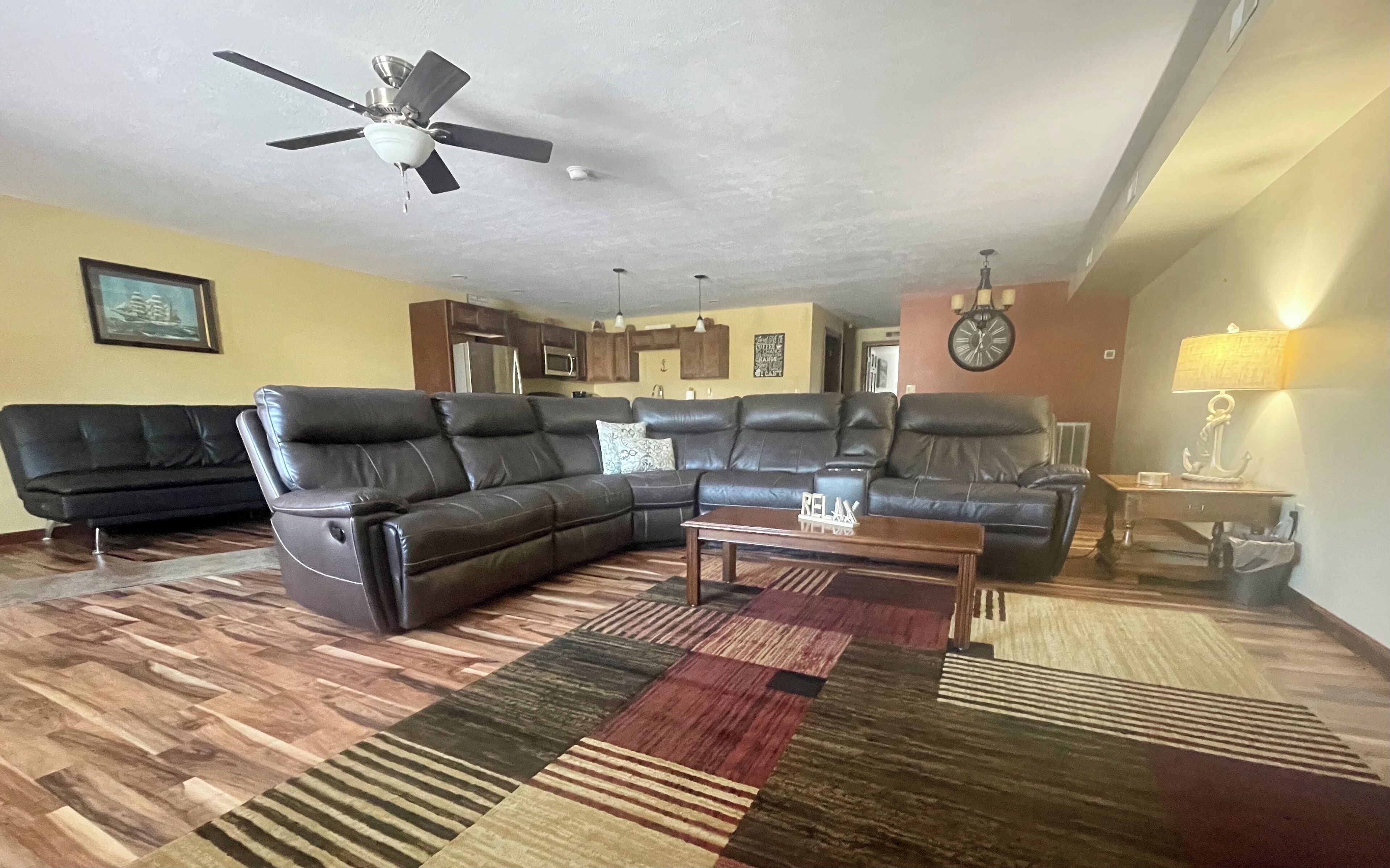 智能电视、壁炉