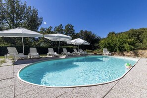 Pool - Peaceful cottage in Tuscany with private pool (Castelnuovo di Val di Cecina)