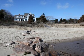 Private beach, beach towels