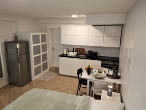 Deluxe Studio Suite | Premium bedding, minibar, soundproofing, free WiFi