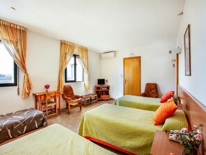 Driepersoonskamer | Woonkamer