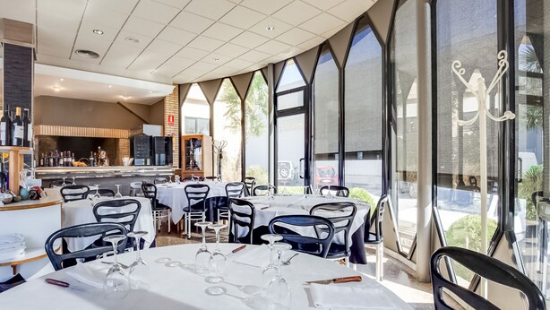Restaurant - OYO Hotel Restaurante Blanc I Negre 2 (Agramunt)